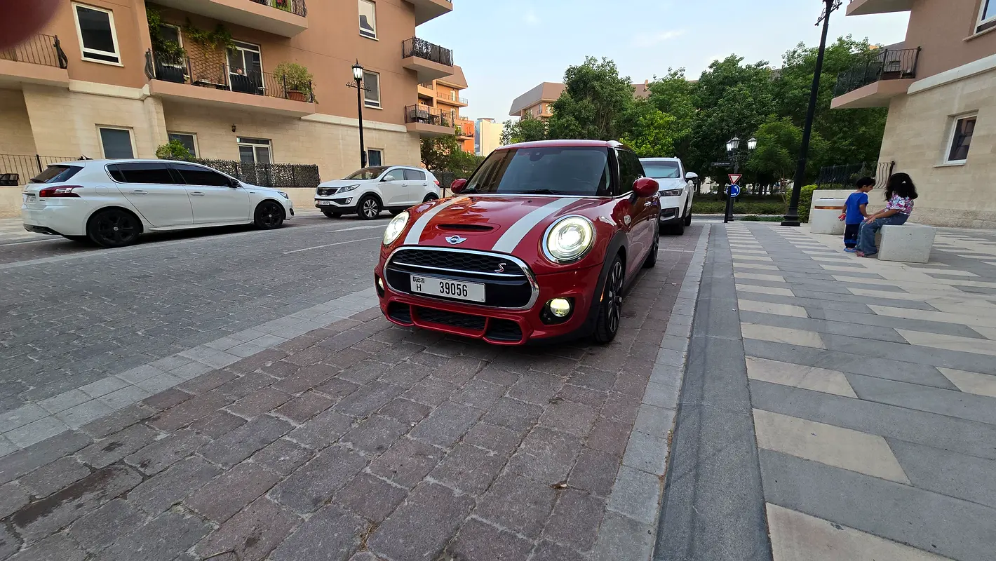 MINI Cooper 2018 — photo 1 of 10