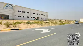 Commercial plot, ground floor and two upper floors, no shops, freehold ownership