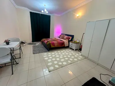 Available master room for ladies only!!