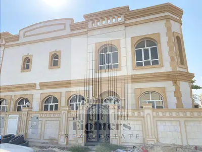 فيلا فاخرة للإيجار في الرفاعة - ضاحية الحيرة