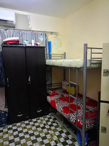 EXECUTIVE BEDSPACE MALE BACHELOR/600