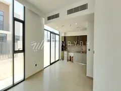 Single Row | Ready to Move In | Family Community