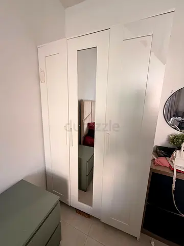 White 3 door wardrobe with mirror