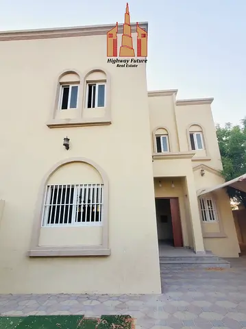 Best Offer In 5 bedroom Villa | All Master | Big Hall | Separate Majlis | 5 Washroom | Beautiful Ga