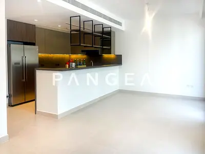 Vacant | Kitchen Equipped | Large Plot