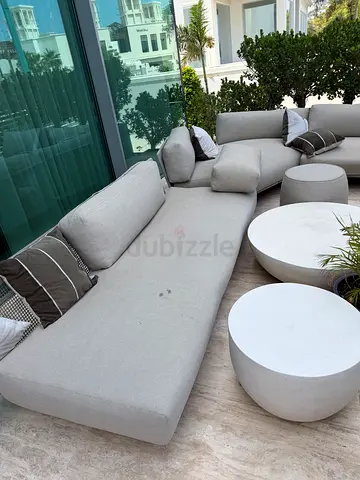 Outdoor modular lounge sofa with cushions - light grey (good condition) and table