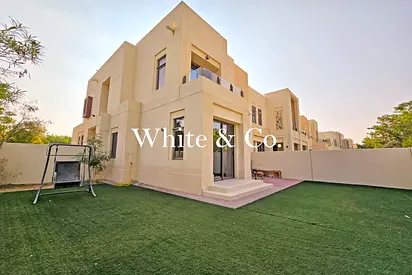 Study | Fantastic Location | Corner Unit