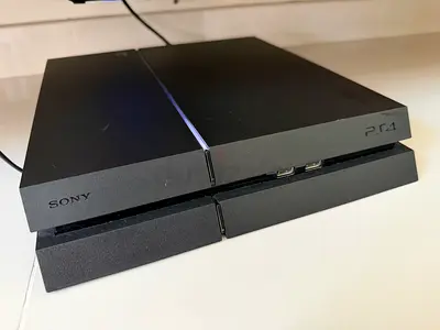 Sony PS4 1TB (CUH-1216B) – Excellent Condition