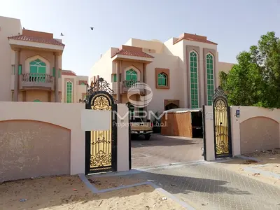 Spacious villa with Maid's Room &amp; Garden area