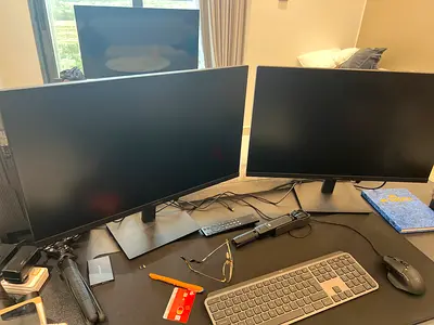 Double Koorui  MB27V29Q  monitor setup — three 24-27 IPS monitors (good condition)