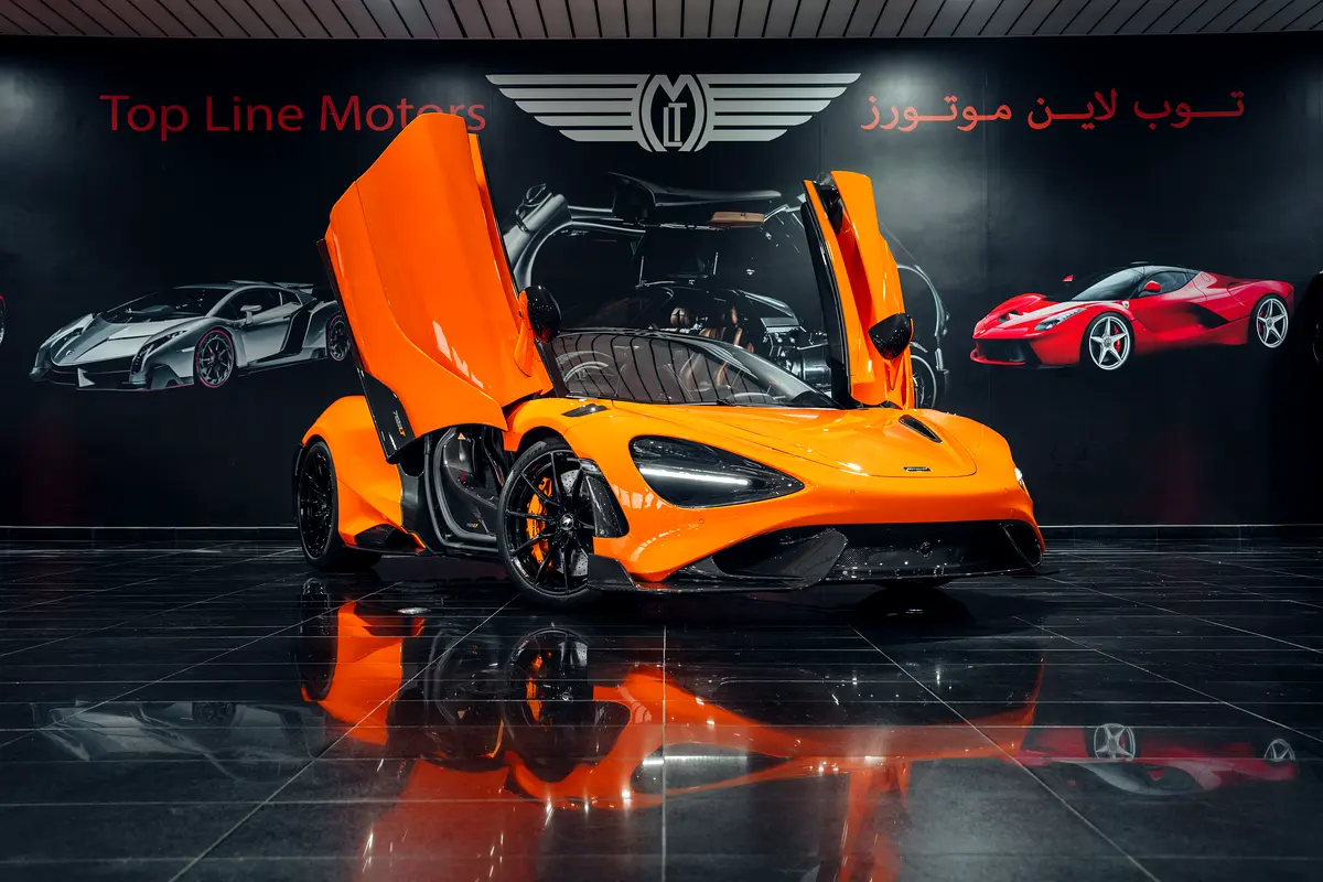 McLaren 765LT 2022 — photo 1 of 8