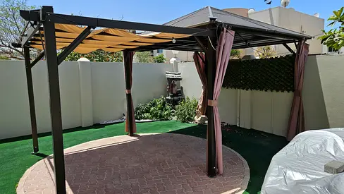 Outdoor Metal Gazebo (extendable)