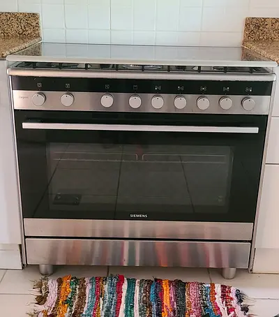 Siemens brand Full Gas Cooker 5 burner 90 cm