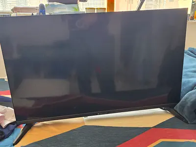 Newly 32-inch Samsung LED TV only 2 months used for sale