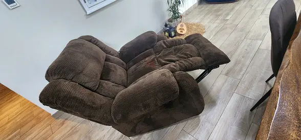 Brown Plush Recliner Armchair — Comfortable Single Seater in perfect condition