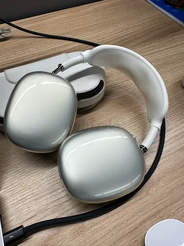 Apple AirPods Max - Silver/White Over-Ear Headphones (Used)