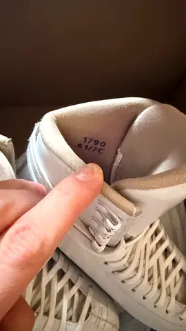 White Figure Ice Skates - Size 7.5/8 (1790 model)