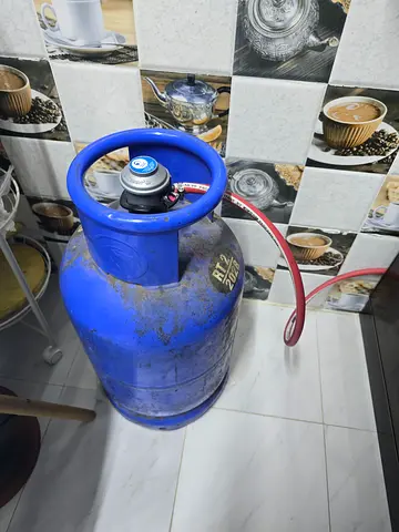 Used Blue LPG Gas Cylinder (20kg) with Regulator and Hose