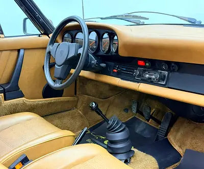 1976 Porsche 911 缩略图 8