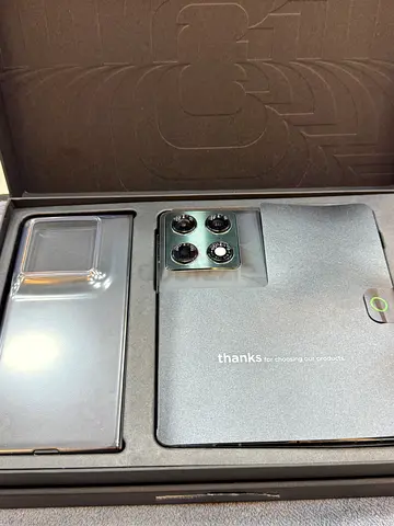 MOTOROLA RAZER FOLD 512 TRA OPEN BOX :-7500