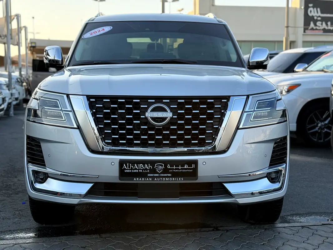 Nissan Patrol 2024 — photo 1 of 20
