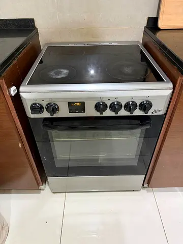 Milton Ceramic Cooker With Electric Fan Oven