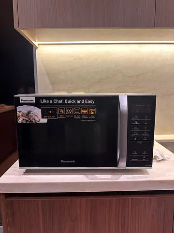 Panasonic Countertop Microwave - Good Working Condition