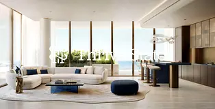 DISTRESS DEAL | Waterfront | Private Beach Access