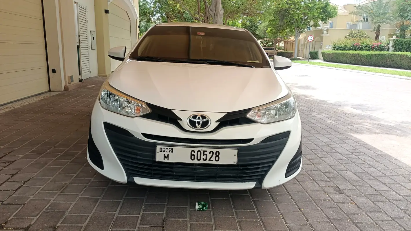Toyota Yaris 2018 — photo 1 of 12