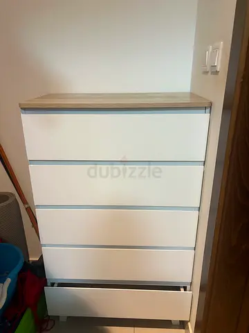 Chest of drawers - like new from home box