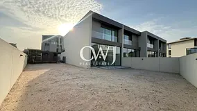 Corner Unit | Single Row | Biggest Plot