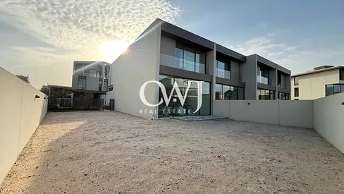 Corner Unit | Single Row | Biggest Plot