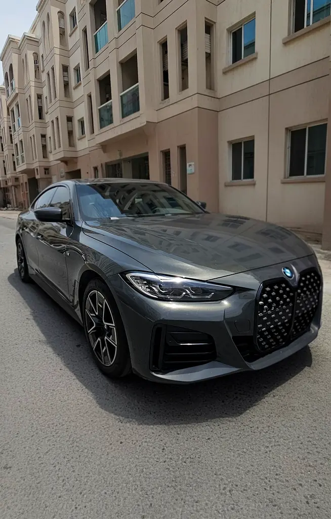 BMW 4-Series 2023 — photo 1 of 9