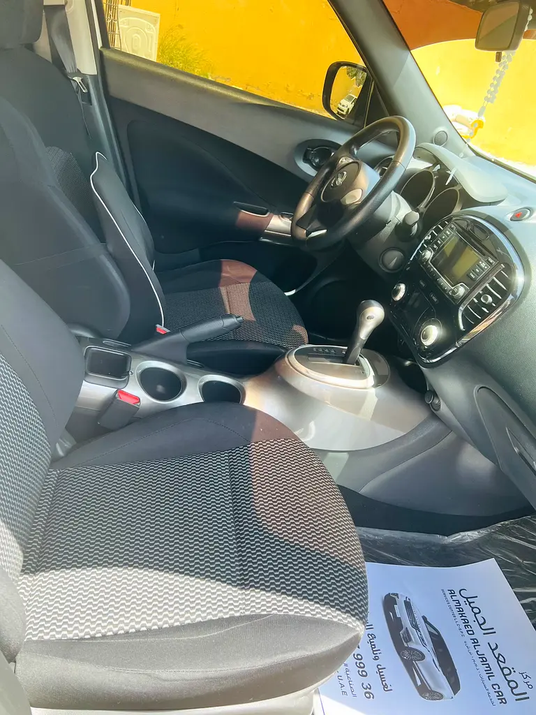Nissan Juke 2015 — photo 1 of 7