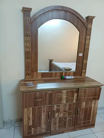 Dressing table
