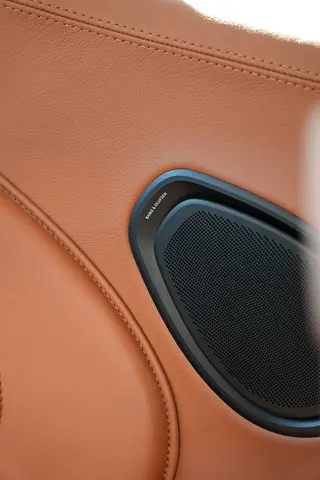 2019 Aston Martin DBS 照片 14