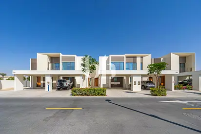 Single row | Fully furnished | Corner unit