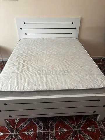Queen Bed