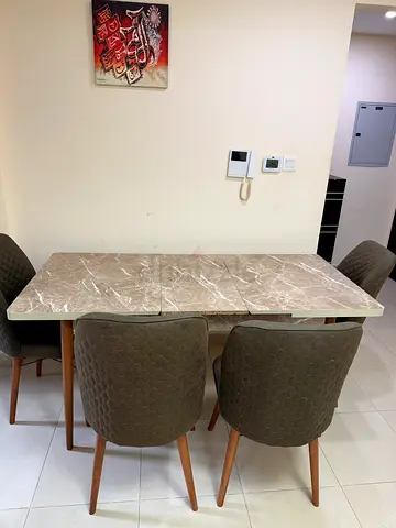 Dinning Table- adjustable with 4 Chairs