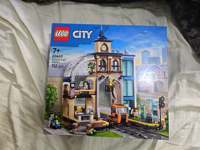 NEW SEALED LEGO City Central Train Station set #60469