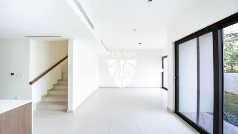 SINGLE ROW | CLOSE TO ENTRANCE | 4B+MAIDS