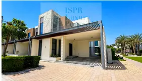 Vacant l Single Row l Near to Park &amp; Pool