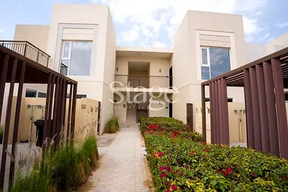 Spacious | Single Row | Bright Layout | Balcony