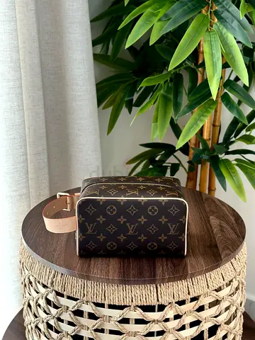 Louis Vuitton Dopp kit