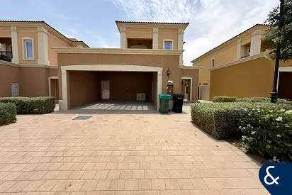 3 Bed + maid | Well maintained | Single row