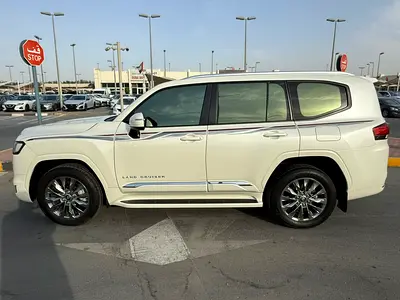 2024 Toyota Land Cruiser VX - GCC Specs - Brand New