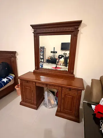 Solid Wood Dressing Table with Large Mirror - Classic Style