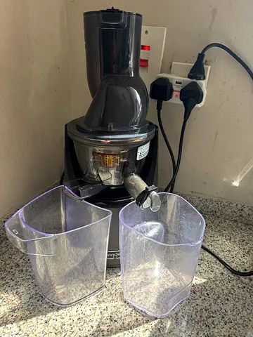 Kuvings EVO820 slow juicer