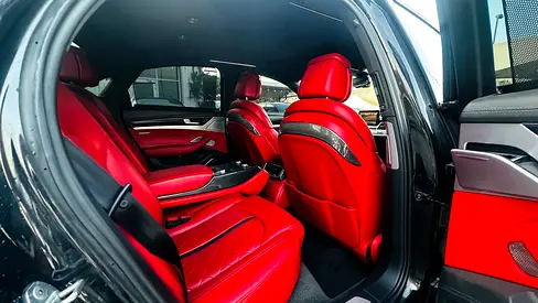 صورة 10 لـ 2013 AUDI S8