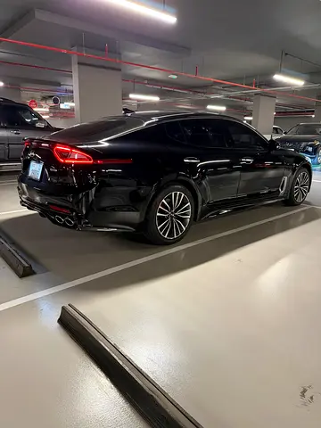 Kia Stinger GT line 2.0 turbo